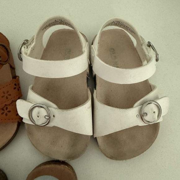 Bundle of 3 Pair of Old Navy Baby Sandals - all size 6-12 Months - Picture 3 of 8